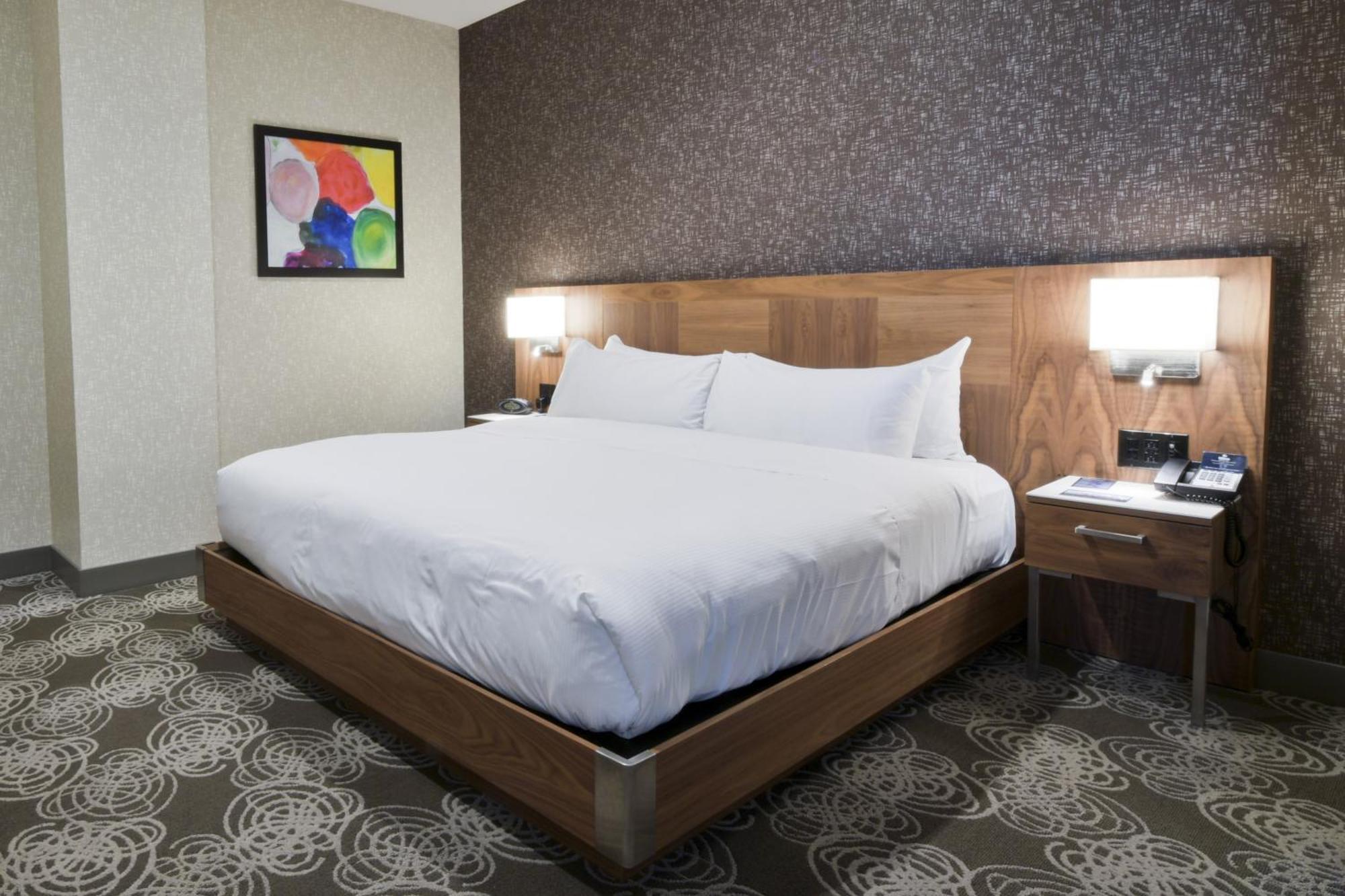 Отель Hilton Montreal/Лаваль Экстерьер фото