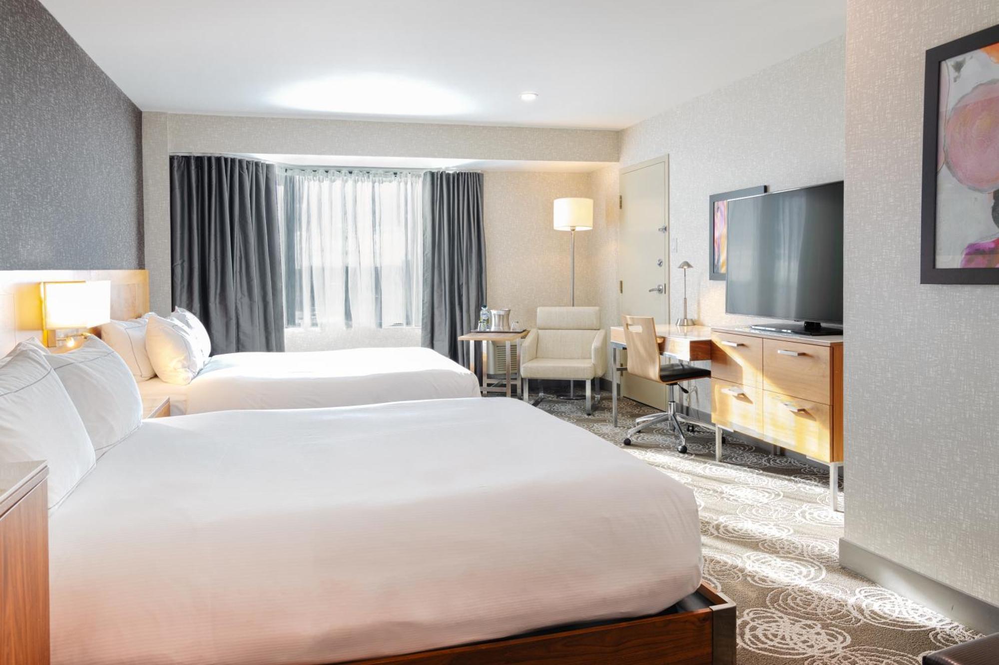Отель Hilton Montreal/Лаваль Экстерьер фото